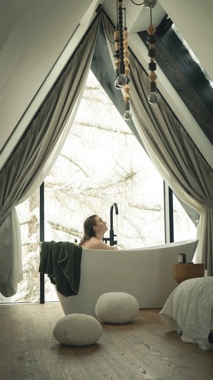 BODY WASH Mysterious East